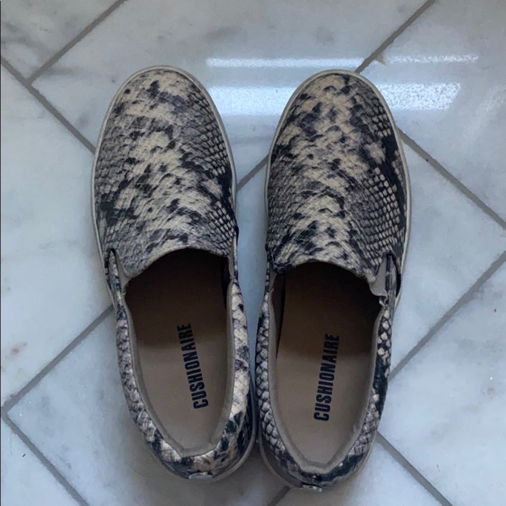 Cushionaire slip on snakeskin shoes